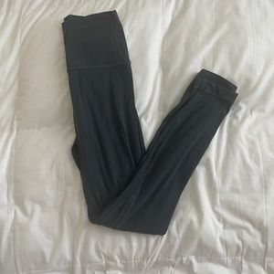 SIZE 2 LULULEMON LEGGINGS
